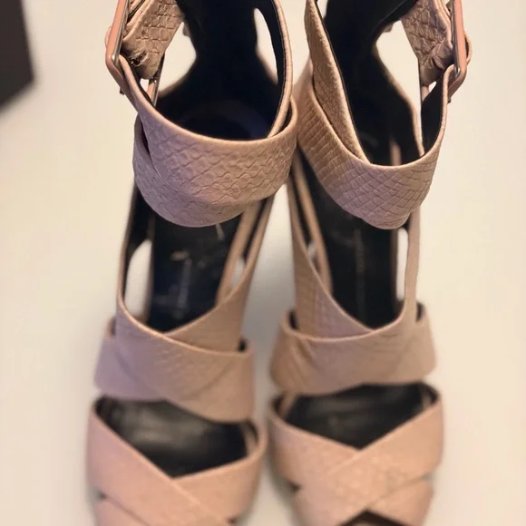 Giuseppe Zanotti Blush Pink Croc-Embossed Strappy Stiletto Sandals Size 38 - Picture 5 of 14